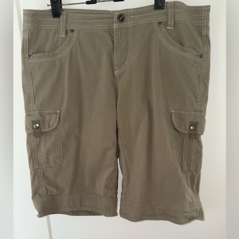 Kuhl Splash vintage patina dye bermuda cargo shorts women's sz 14 EUC LN